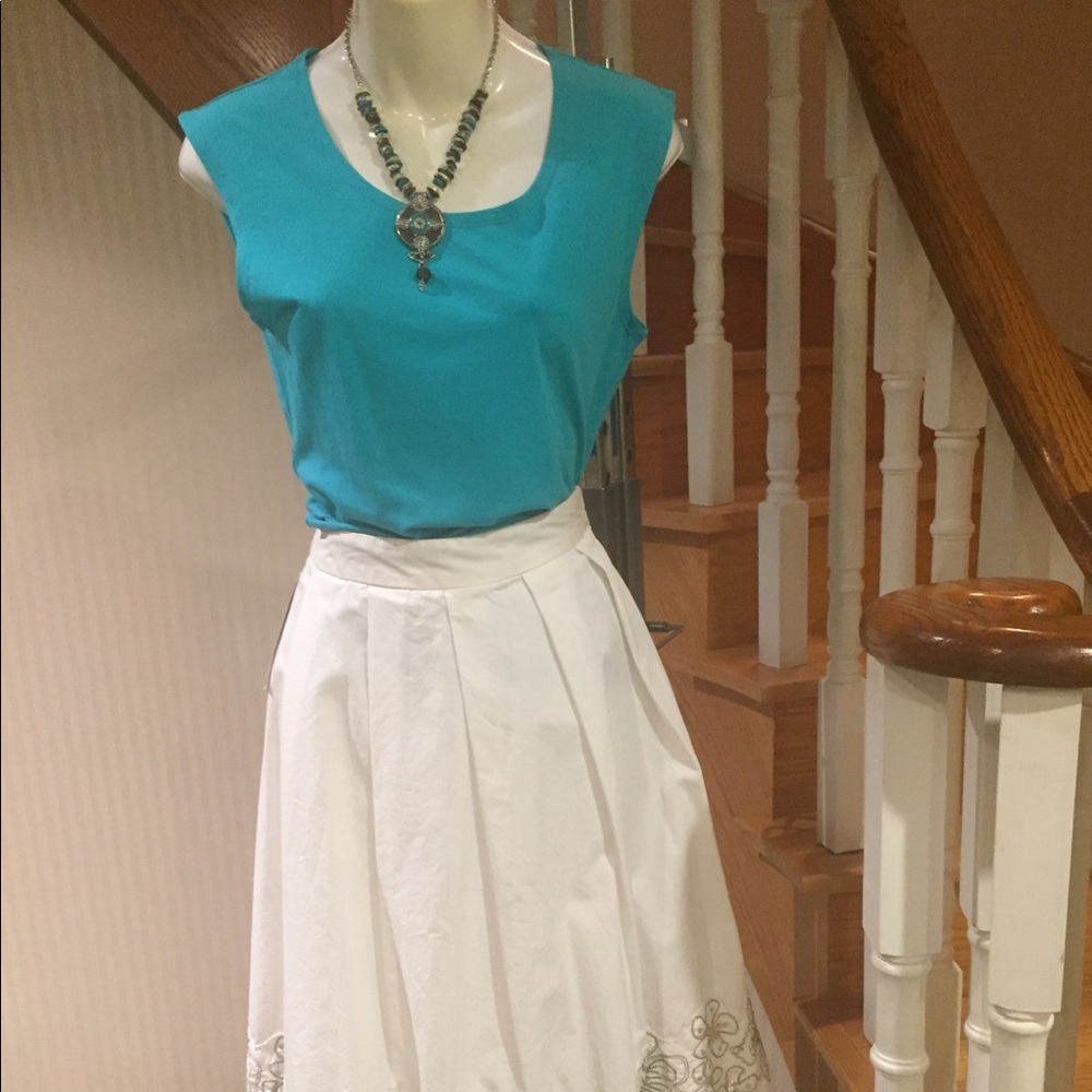 ⭐️HOST PICK⭐️NWT White cotton flared summer skirt - Picture 2 of 6